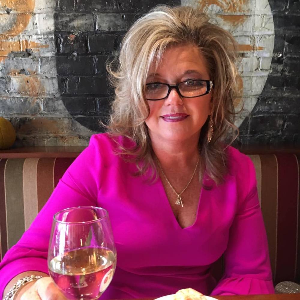 Meet your Posher, Shelly